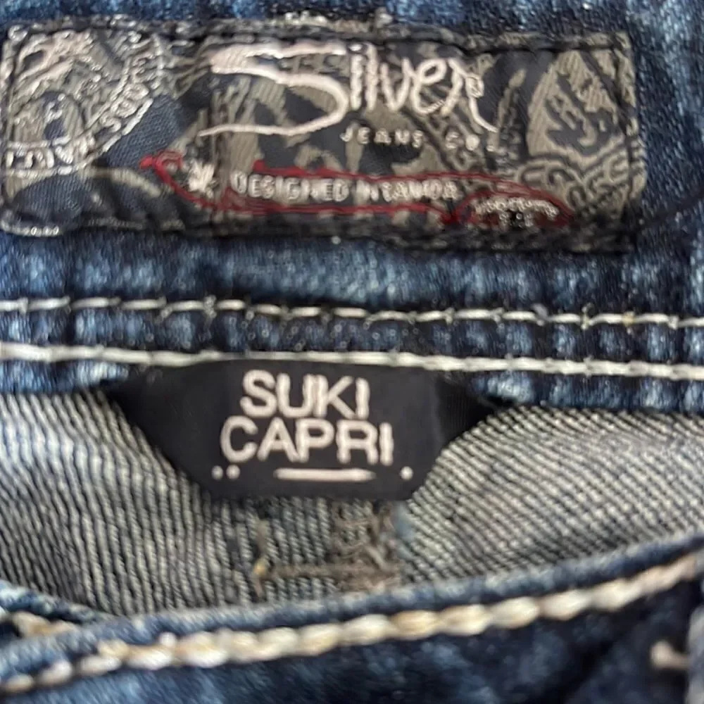 Silver Suki Capri blue jeans denim western stitching embroidery EUC 28 cowgirl